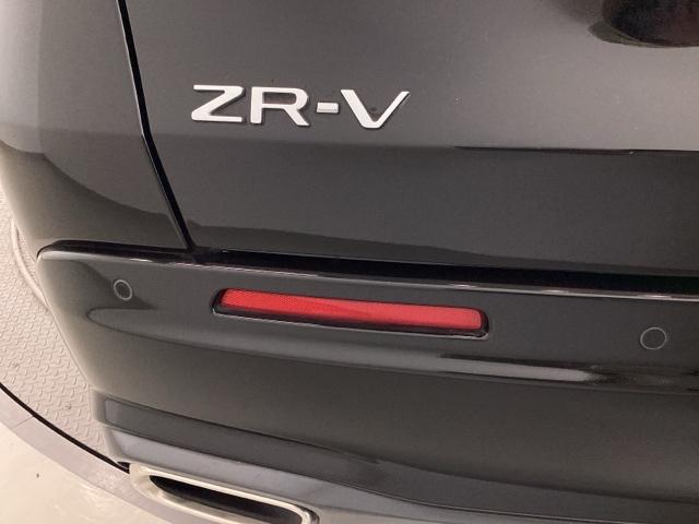 ｅ：ＨＥＶＺ特別仕様車ブラックスタイル　ＢＯＳＥプレミアムサウンドシステム／試乗車／ＥＴＣ／純正ナビ／バックモニター／ホンダセンシング／全周囲カメラ　衝突軽減装置　電動テールゲート　前後障害物センサー　レーダークルーズコントロール　Ｐシート（画像44）