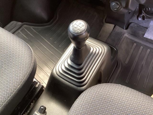 Ｇ　ＡＭ／ＦＭ付きＣＤチューナー　キーレスエントリー　ドライブレコーダー　Ｐウインドウ　運転席エアバッグ　ＡＢＳ付　ドラレコ　エアコン　両側スライドドア　パワーステアリング　キーレス付　助手席エアバック（画像10）