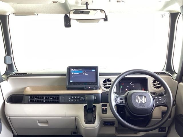 ベースグレード　試乗車／純正ナビゲーション／純正ドライブレコーダー　ｂｌｕｅｔｏｏｔｈ　レーダーブレーキ　ベンチシ－ト　レーダークルーズコントロール　セキュリティアラーム　キーレスエントリー　フルセグテレビ　ナビＴＶ（画像2）