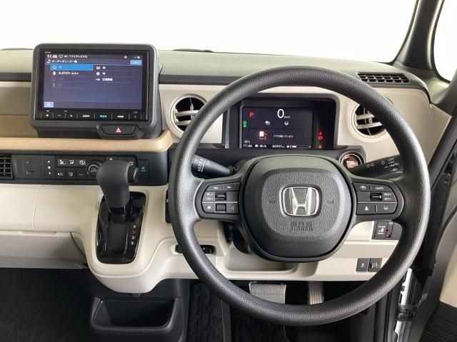 ベースグレード　試乗車／純正ナビゲーション／純正ドライブレコーダー　ｂｌｕｅｔｏｏｔｈ　レーダーブレーキ　ベンチシ－ト　レーダークルーズコントロール　セキュリティアラーム　キーレスエントリー　フルセグテレビ　ナビＴＶ（画像3）
