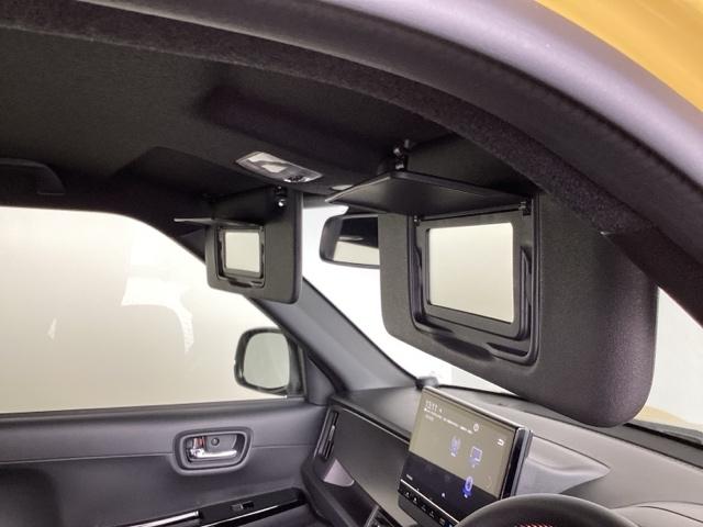 ＲＳ　６ＭＴ／ＥＴＣ／純正ナビ／バックモニター／ホンダセンシング　地デジフルセグ　助手席エアバッグ　電動格納式ドアミラー　ナビ＆ＴＶ　ＵＳＢポート　ＢＴオーディオ　ＶＳＡ　スマキー　キーフリー　シートＨ（画像22）