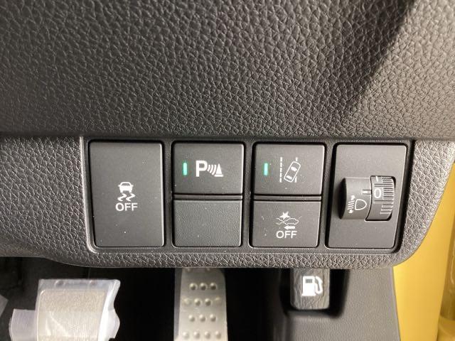 ＲＳ　６ＭＴ／ＥＴＣ／純正ナビ／バックモニター／ホンダセンシング　地デジフルセグ　助手席エアバッグ　電動格納式ドアミラー　ナビ＆ＴＶ　ＵＳＢポート　ＢＴオーディオ　ＶＳＡ　スマキー　キーフリー　シートＨ（画像32）