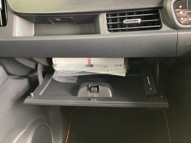 ＲＳ　６ＭＴ／ＥＴＣ／純正ナビ／バックモニター／ホンダセンシング　地デジフルセグ　助手席エアバッグ　電動格納式ドアミラー　ナビ＆ＴＶ　ＵＳＢポート　ＢＴオーディオ　ＶＳＡ　スマキー　キーフリー　シートＨ（画像34）