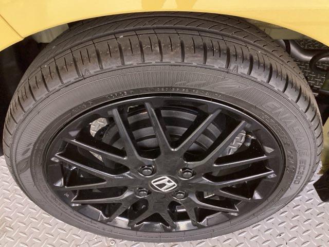 ＲＳ　６ＭＴ／ＥＴＣ／純正ナビ／バックモニター／ホンダセンシング　地デジフルセグ　助手席エアバッグ　電動格納式ドアミラー　ナビ＆ＴＶ　ＵＳＢポート　ＢＴオーディオ　ＶＳＡ　スマキー　キーフリー　シートＨ（画像36）