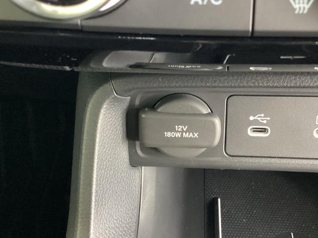 ＲＳ　試乗車／６ＭＴ／ＥＴＣ／純正ナビ／バックモニター／ホンダセンシング／ＢＯＳＥプレミアムサウンド／レブマッチシステム　横滑り防止　オートエアコン　ＡＢＳ　ＢＴ接続　電動シ－ト　ドラレコ　レーンキープ（画像29）