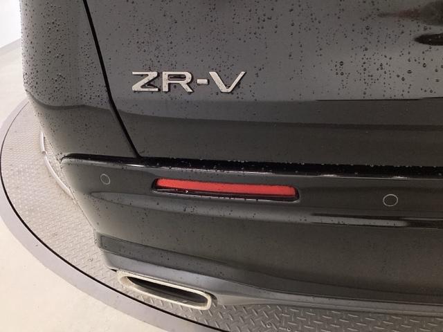 ｅ：ＨＥＶＺ特別仕様車ブラックスタイル　特別仕様車ブラックスタイル／ＢＯＳＥプレミアムサウンドシステム　レーダークルーズコントロール　衝突軽減Ｂ　前後障害物センサー　Ｂｌｕｅｔｏｏｔｈ接続　オートエアコン　フルセグＴＶ　ＵＳＢ　Ｂカメラ（画像44）