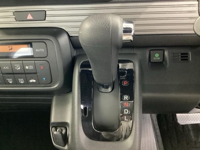 ファン　純正ディスプレイオーディオ／純正ドライブレコーダー／純正ＥＴＣ車載器　ＥＴＣ付き　Ｂカメラ　ブルートゥース　バックソナー　ＬＥＤライト　電格ミラー　盗難防止装置　パワーウィンドウ　ＥＳＣ　ドラレコ（画像12）