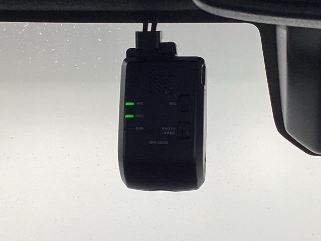ファン　純正ディスプレイオーディオ／純正ドライブレコーダー／純正ＥＴＣ車載器　ＥＴＣ付き　Ｂカメラ　ブルートゥース　バックソナー　ＬＥＤライト　電格ミラー　盗難防止装置　パワーウィンドウ　ＥＳＣ　ドラレコ（画像14）