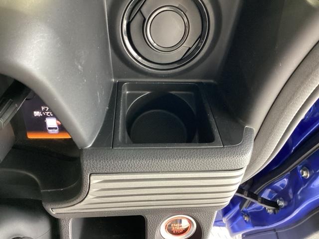 ファン　純正ディスプレイオーディオ／純正ドライブレコーダー／純正ＥＴＣ車載器　ＥＴＣ付き　Ｂカメラ　ブルートゥース　バックソナー　ＬＥＤライト　電格ミラー　盗難防止装置　パワーウィンドウ　ＥＳＣ　ドラレコ（画像25）