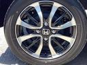 純正アルミホイールです。足元が引き立つので、車全体のイメージがアップしますよ!