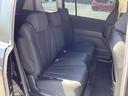 広々リアシートです。不要なときは収納しておけますよ。ラゲッジルームも広がります。