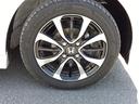 純正アルミホイールです。足元が引き立つので、車全体のイメージがアップしますよ!
