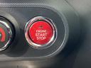 赤い丸いボタンを押して、エンジンスタートが可能なプッシュエンジンスタートシステムです！一度味わったらこの装備が必需品になってしまいます。
