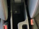 収納BOXの中にアクセサリーソケット(電源ソケット)が付いています。