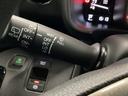 【eコンスイッチ】低燃費運転をサポートするECONモード。スイッチをONすると、エンジンやトランスミッション、A/Cなどを協調制御し、燃費の向上に貢献。エコドライブの効果を高めます。