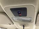 【SOSボタン】体調が悪くなったときや、事故に遭遇したとき、あおり運転にあっている時など、緊急時にボタンを押すと緊急サポートセンターにつながり、オペレーターが警察・救急への取次ぎを行います。