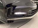【フォグライト】霧などの悪天候時、自車の位置を示すとともに前方や路肩が見えずらい時、近い位置をワイドに照らしてくれます。