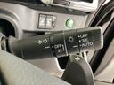 【オートライト（ＡＵＴＯ）】外の明るさをシステムが感知して、自動でヘッドライトが点灯します！ヘッドライトをつけ忘れを防ぐ便利機能です