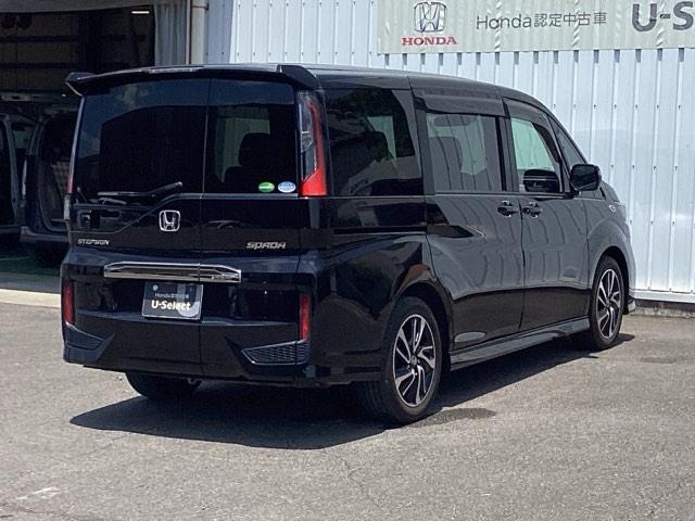ステップワゴンスパーダ スパーダ・クールスピリットホンダセンシング　純正メモリーナビリヤ席モニター　両側オートスライドドア　サイドカーテンエアバック　アイドルストップ　地デジチューナー　ＥＴＣ装備　三列シート　リヤカメラ　スマキー　オートエアコン　シートヒータ　ＡＢＳ（8枚目）