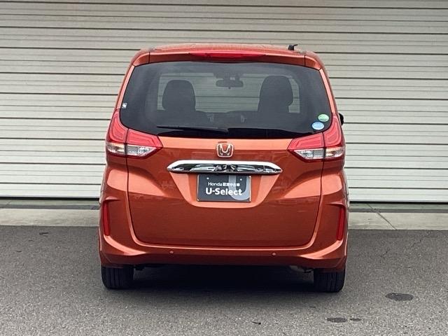 フリード Ｇ・ホンダセンシング　ナビ装着用スペシャルパッケージ＋ＥＴＣ車載器（ナビ連動）　両電動スライドドア　エコアイドル　Ｂモニター　横滑り防止機能　Ｄレコ　セキュリティ　スマ－トキ－　ナビ＆ＴＶ　キーレス　クルーズＣ　ＵＳＢ（9枚目）