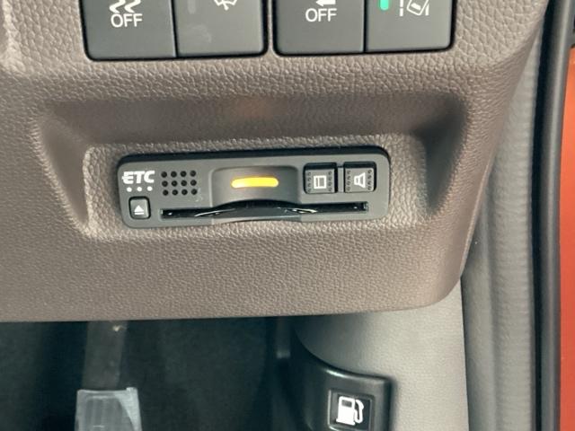 フリード Ｇ・ホンダセンシング　ナビ装着用スペシャルパッケージ＋ＥＴＣ車載器（ナビ連動）　両電動スライドドア　エコアイドル　Ｂモニター　横滑り防止機能　Ｄレコ　セキュリティ　スマ－トキ－　ナビ＆ＴＶ　キーレス　クルーズＣ　ＵＳＢ（14枚目）