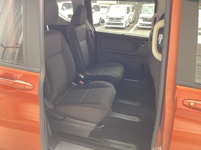 フリード Ｇ・ホンダセンシング　ナビ装着用スペシャルパッケージ＋ＥＴＣ車載器（ナビ連動）　両電動スライドドア　エコアイドル　Ｂモニター　横滑り防止機能　Ｄレコ　セキュリティ　スマ－トキ－　ナビ＆ＴＶ　キーレス　クルーズＣ　ＵＳＢ（17枚目）