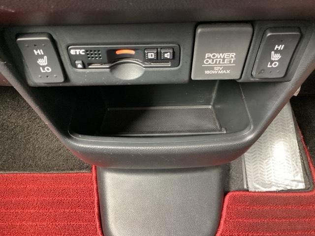 Ｎ－ＢＯＸカスタム ＧターボＳＳパッケージ　ナビ装着用スペシャルパッケージ＋ＥＴＣ車載器（ナビ連動）オートエアコン（プラズマクラスター搭載）　ＥＣＯＮ　Ｂモニター　スマートエントリー　ＶＳＡ　盗難防止システム　ＡＡＣ　ナビＴＶ　パワステ　ＤＶＤ（24枚目）