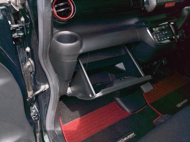 Ｎ－ＢＯＸカスタム ＧターボＳＳパッケージ　ナビ装着用スペシャルパッケージ＋ＥＴＣ車載器（ナビ連動）オートエアコン（プラズマクラスター搭載）　ＥＣＯＮ　Ｂモニター　スマートエントリー　ＶＳＡ　盗難防止システム　ＡＡＣ　ナビＴＶ　パワステ　ＤＶＤ（45枚目）