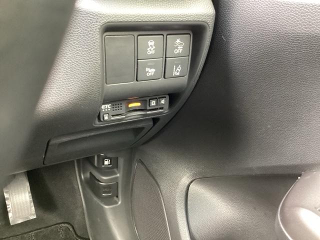 グレイス ハイブリッドＬＸ・ホンダセンシング　ナビ装着用スペシャルパッケージ＋ＥＴＣ車載器（ナビゲーション連動）ＬＥＤヘッドライト（インラインタイプ）（ハイ／ロービーム、オートレベリング機構付）　ＬＥＤライト　リアカメラ　ＵＳＢ　横滑り防止（14枚目）