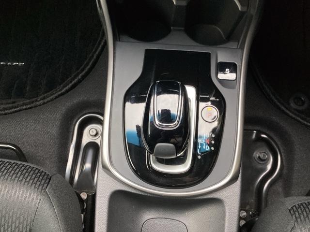 グレイス ハイブリッドＬＸ・ホンダセンシング　ナビ装着用スペシャルパッケージ＋ＥＴＣ車載器（ナビゲーション連動）ＬＥＤヘッドライト（インラインタイプ）（ハイ／ロービーム、オートレベリング機構付）　ＬＥＤライト　リアカメラ　ＵＳＢ　横滑り防止（22枚目）