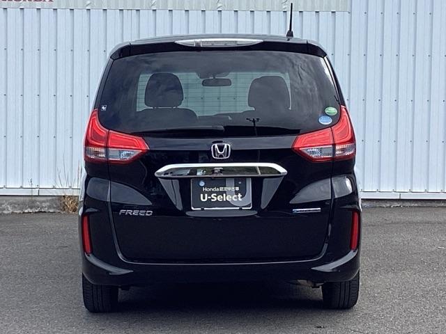 フリードハイブリッド ハイブリッド・ＥＸ　地デジフルセグＴＶ　シ－トヒ－タ－　整備記録簿　リヤカメラ　ＬＥＤライト　フルオートエアコン　ＡＢＳ　ＤＶＤ再生可　ウォークスルー　サイドエアバッグ　キーフリー　ナビ＆ＴＶ　アイドリングストップ（9枚目）