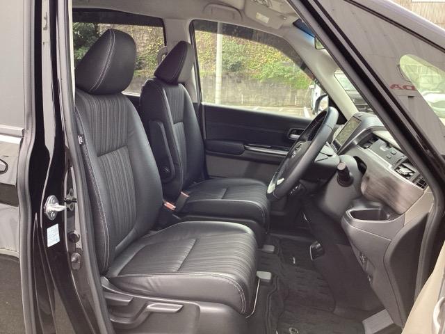 フリードハイブリッド ハイブリッド・ＥＸ　地デジフルセグＴＶ　シ－トヒ－タ－　整備記録簿　リヤカメラ　ＬＥＤライト　フルオートエアコン　ＡＢＳ　ＤＶＤ再生可　ウォークスルー　サイドエアバッグ　キーフリー　ナビ＆ＴＶ　アイドリングストップ（16枚目）