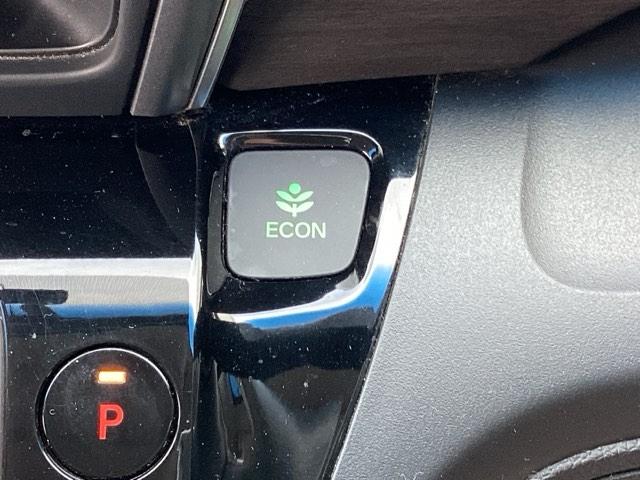 フリードハイブリッド ハイブリッド・ＥＸ　地デジフルセグＴＶ　シ－トヒ－タ－　整備記録簿　リヤカメラ　ＬＥＤライト　フルオートエアコン　ＡＢＳ　ＤＶＤ再生可　ウォークスルー　サイドエアバッグ　キーフリー　ナビ＆ＴＶ　アイドリングストップ（27枚目）