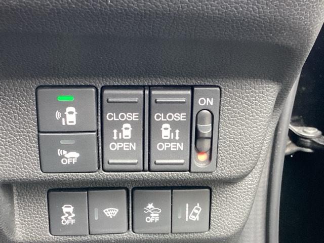 フリードハイブリッド ハイブリッド・ＥＸ　地デジフルセグＴＶ　シ－トヒ－タ－　整備記録簿　リヤカメラ　ＬＥＤライト　フルオートエアコン　ＡＢＳ　ＤＶＤ再生可　ウォークスルー　サイドエアバッグ　キーフリー　ナビ＆ＴＶ　アイドリングストップ（34枚目）