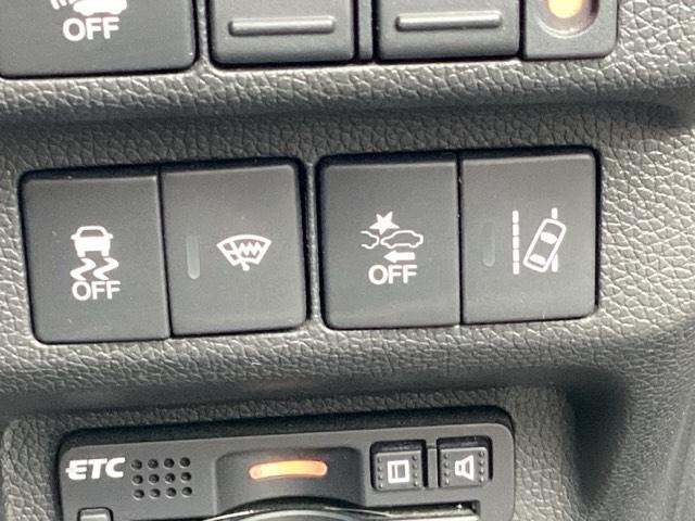 フリードハイブリッド ハイブリッド・ＥＸ　地デジフルセグＴＶ　シ－トヒ－タ－　整備記録簿　リヤカメラ　ＬＥＤライト　フルオートエアコン　ＡＢＳ　ＤＶＤ再生可　ウォークスルー　サイドエアバッグ　キーフリー　ナビ＆ＴＶ　アイドリングストップ（35枚目）