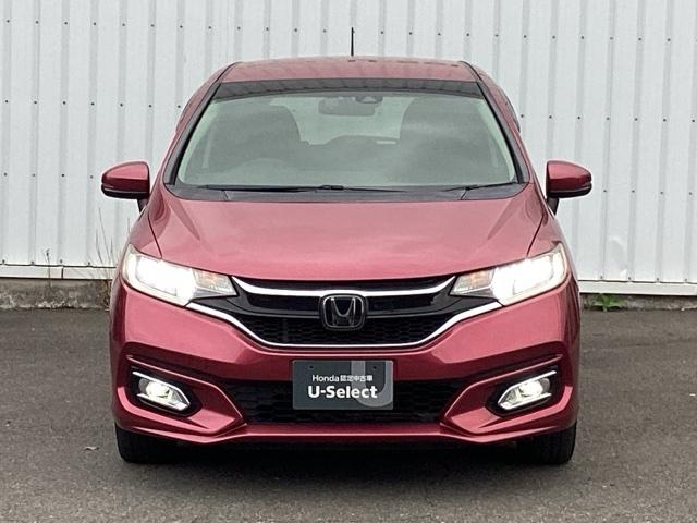 フィット １３Ｇ・Ｌホンダセンシング　フルオート・エアーコンディショナー（プラズマクラスター技術搭載）　ＥＴＣ車載器　サイドカーテンエアバック　Ｄレコ　ＵＳＢ　リアカメラ　エアバック　パワーウインドウ　記録簿　キーフリーシステム　ＶＳＡ（6枚目）