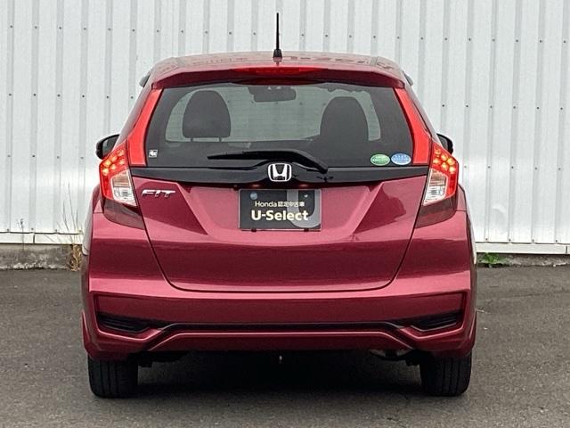 フィット １３Ｇ・Ｌホンダセンシング　フルオート・エアーコンディショナー（プラズマクラスター技術搭載）　ＥＴＣ車載器　サイドカーテンエアバック　Ｄレコ　ＵＳＢ　リアカメラ　エアバック　パワーウインドウ　記録簿　キーフリーシステム　ＶＳＡ（9枚目）