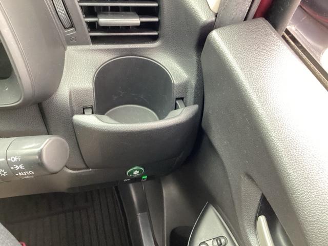 フィット １３Ｇ・Ｌホンダセンシング　フルオート・エアーコンディショナー（プラズマクラスター技術搭載）　ＥＴＣ車載器　サイドカーテンエアバック　Ｄレコ　ＵＳＢ　リアカメラ　エアバック　パワーウインドウ　記録簿　キーフリーシステム　ＶＳＡ（32枚目）