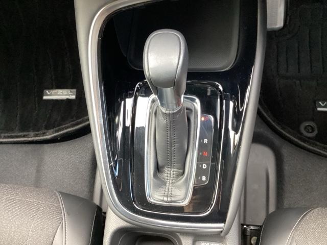 ヴェゼル ｅ：ＨＥＶＺ　ＥＴＣ／純正ナビ／バックモニター／ホンダセンシング　スマキ　Ｐトランク　フルオートエアコン　Ｄレコ　エアバッグ　両席エアバック　Ｒカメ　記録簿付　パワーウィンドウ　ＬＥＤランプ　ソナー　クルーズＣ（32枚目）