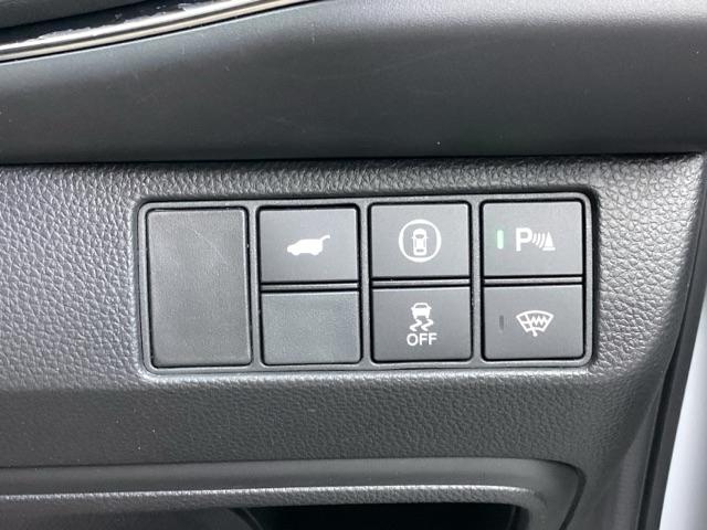 ヴェゼル ｅ：ＨＥＶＺ　ＥＴＣ／純正ナビ／バックモニター／ホンダセンシング　スマキ　Ｐトランク　フルオートエアコン　Ｄレコ　エアバッグ　両席エアバック　Ｒカメ　記録簿付　パワーウィンドウ　ＬＥＤランプ　ソナー　クルーズＣ（40枚目）