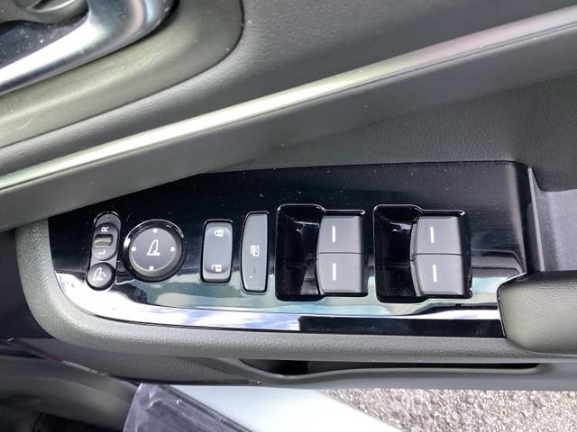 ヴェゼル ｅ：ＨＥＶＺ　ＥＴＣ／純正ナビ／バックモニター／ホンダセンシング　スマキ　Ｐトランク　フルオートエアコン　Ｄレコ　エアバッグ　両席エアバック　Ｒカメ　記録簿付　パワーウィンドウ　ＬＥＤランプ　ソナー　クルーズＣ（43枚目）