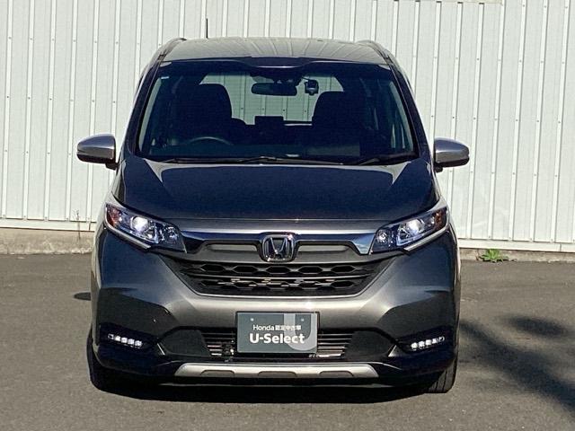 フリード＋ハイブリッド ハイブリッド・クロスター　ＥＴＣ／純正ナビ／バックモニター／ホンダセンシング／社外ドラレコ　シ－トヒ－タ－　Ｒカメラ　コーナーセンサー　ＶＳＡ　クルコン　ＬＥＤライト　サイドカーテンエアバック　フルセグＴＶ　フルオートエアコン（6枚目）