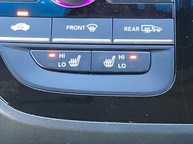 フリード＋ハイブリッド ハイブリッド・クロスター　ＥＴＣ／純正ナビ／バックモニター／ホンダセンシング／社外ドラレコ　シ－トヒ－タ－　Ｒカメラ　コーナーセンサー　ＶＳＡ　クルコン　ＬＥＤライト　サイドカーテンエアバック　フルセグＴＶ　フルオートエアコン（16枚目）