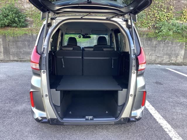 フリード＋ハイブリッド ハイブリッド・クロスター　ＥＴＣ／純正ナビ／バックモニター／ホンダセンシング／社外ドラレコ　シ－トヒ－タ－　Ｒカメラ　コーナーセンサー　ＶＳＡ　クルコン　ＬＥＤライト　サイドカーテンエアバック　フルセグＴＶ　フルオートエアコン（19枚目）