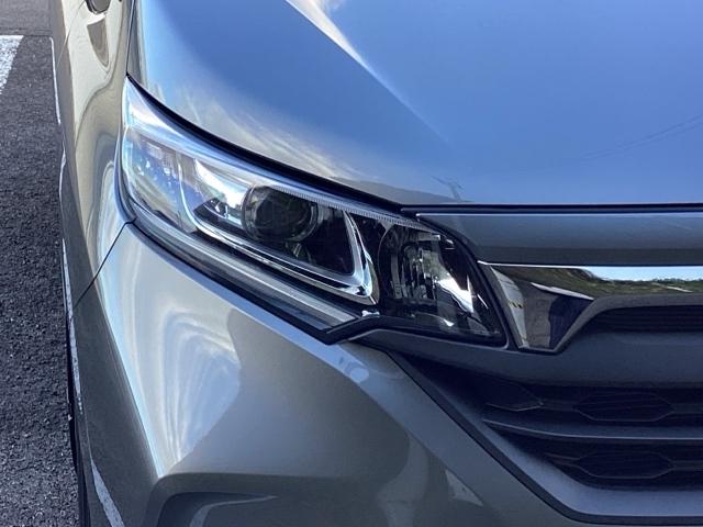 フリード＋ハイブリッド ハイブリッド・クロスター　ＥＴＣ／純正ナビ／バックモニター／ホンダセンシング／社外ドラレコ　シ－トヒ－タ－　Ｒカメラ　コーナーセンサー　ＶＳＡ　クルコン　ＬＥＤライト　サイドカーテンエアバック　フルセグＴＶ　フルオートエアコン（22枚目）