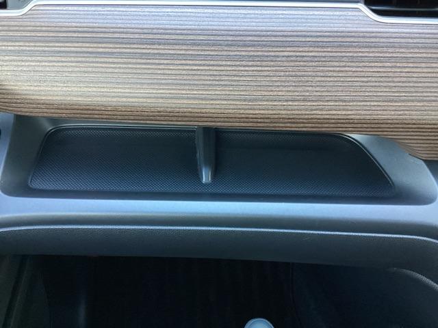 フリード＋ハイブリッド ハイブリッド・クロスター　ＥＴＣ／純正ナビ／バックモニター／ホンダセンシング／社外ドラレコ　シ－トヒ－タ－　Ｒカメラ　コーナーセンサー　ＶＳＡ　クルコン　ＬＥＤライト　サイドカーテンエアバック　フルセグＴＶ　フルオートエアコン（25枚目）