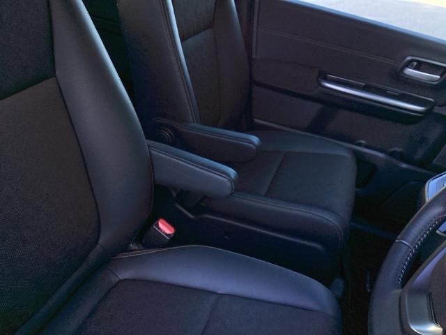 フリード＋ハイブリッド ハイブリッド・クロスター　ＥＴＣ／純正ナビ／バックモニター／ホンダセンシング／社外ドラレコ　シ－トヒ－タ－　Ｒカメラ　コーナーセンサー　ＶＳＡ　クルコン　ＬＥＤライト　サイドカーテンエアバック　フルセグＴＶ　フルオートエアコン（39枚目）