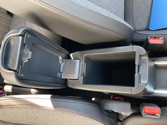 フィット ホーム20周年特別仕様車カーサ HondaCONNECTforGathers+ナビ装着用スペシャルパッケージ 16インチアルミホイール Casa専用装備 クリアランスソナー Bカメラ 記録簿 Sヒーター クルーズコントロール DVD(26枚目)