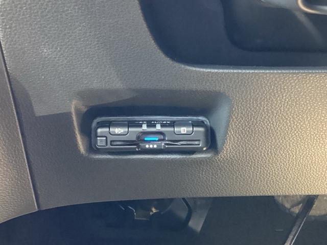 フィット ｅ：ＨＥＶホーム　ＨｏｎｄａＣＯＮＮＥＣＴｆｏｒＧａｔｈｅｒｓ＋ナビ装着用スペシャルパッケージ　クリソナ　助手席エアバッグ　運転席エアバッグ　１オナ　アイドリングストップ　ＬＥＤライト　ＵＳＢ接続　バックカメラ　ＡＢＳ（14枚目）