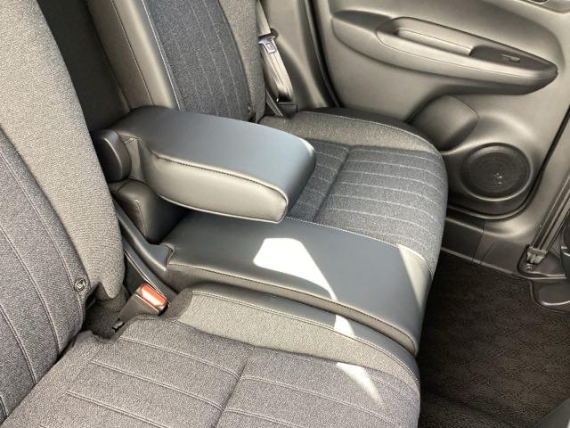 フィット ｅ：ＨＥＶホーム　ＨｏｎｄａＣＯＮＮＥＣＴｆｏｒＧａｔｈｅｒｓ＋ナビ装着用スペシャルパッケージ　クリソナ　助手席エアバッグ　運転席エアバッグ　１オナ　アイドリングストップ　ＬＥＤライト　ＵＳＢ接続　バックカメラ　ＡＢＳ（38枚目）